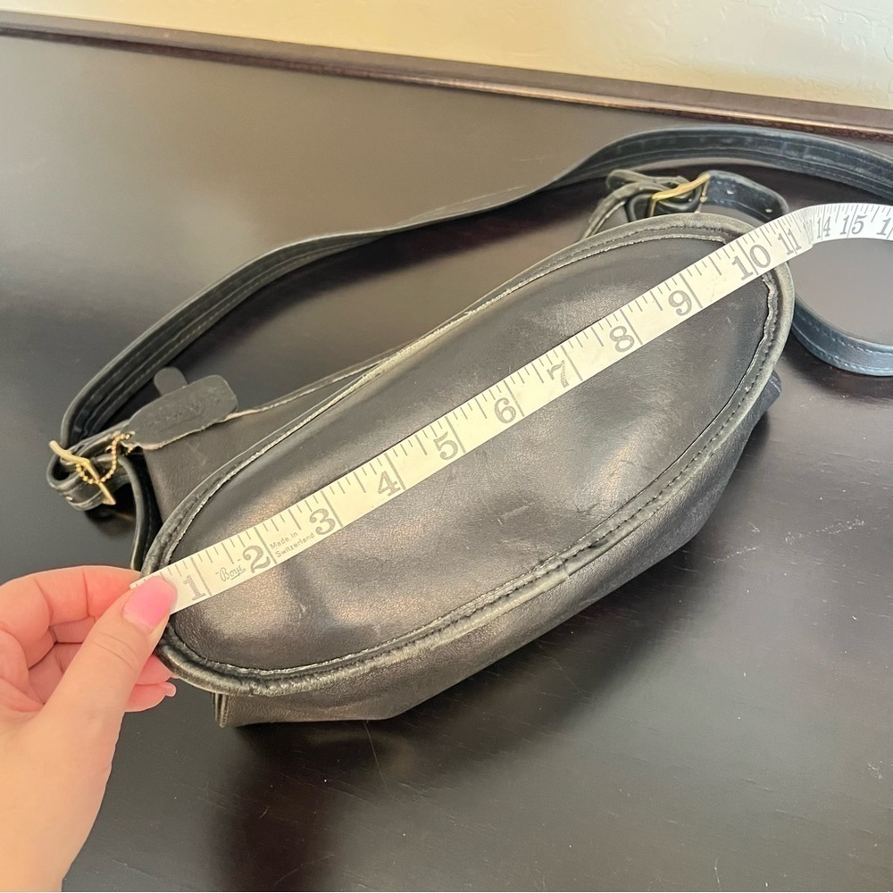 Vintage Coach 1996 medium sized duffle bag with zipper closure, black leather - Picture 15 of 16